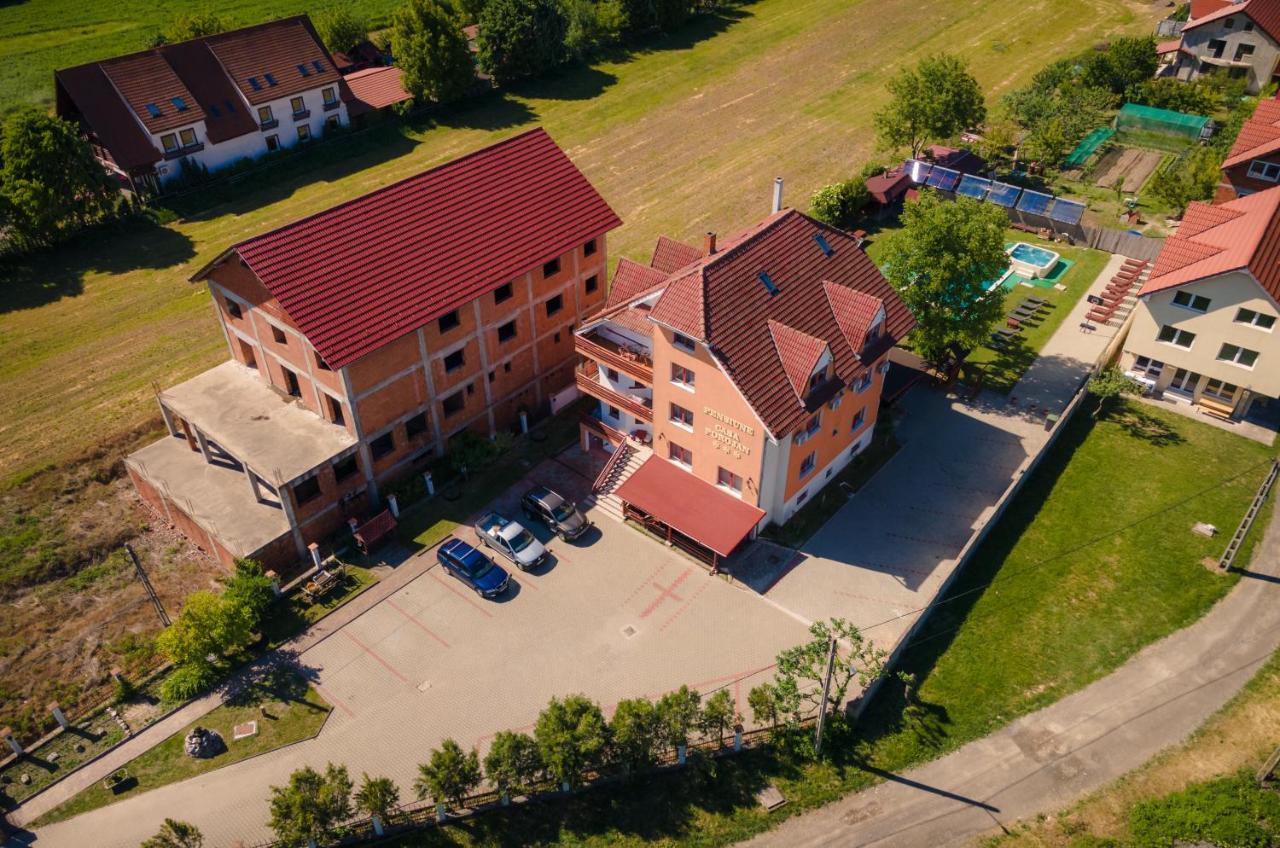 Pensiunea Casa Porojan Байле Уну Май Екстериор снимка